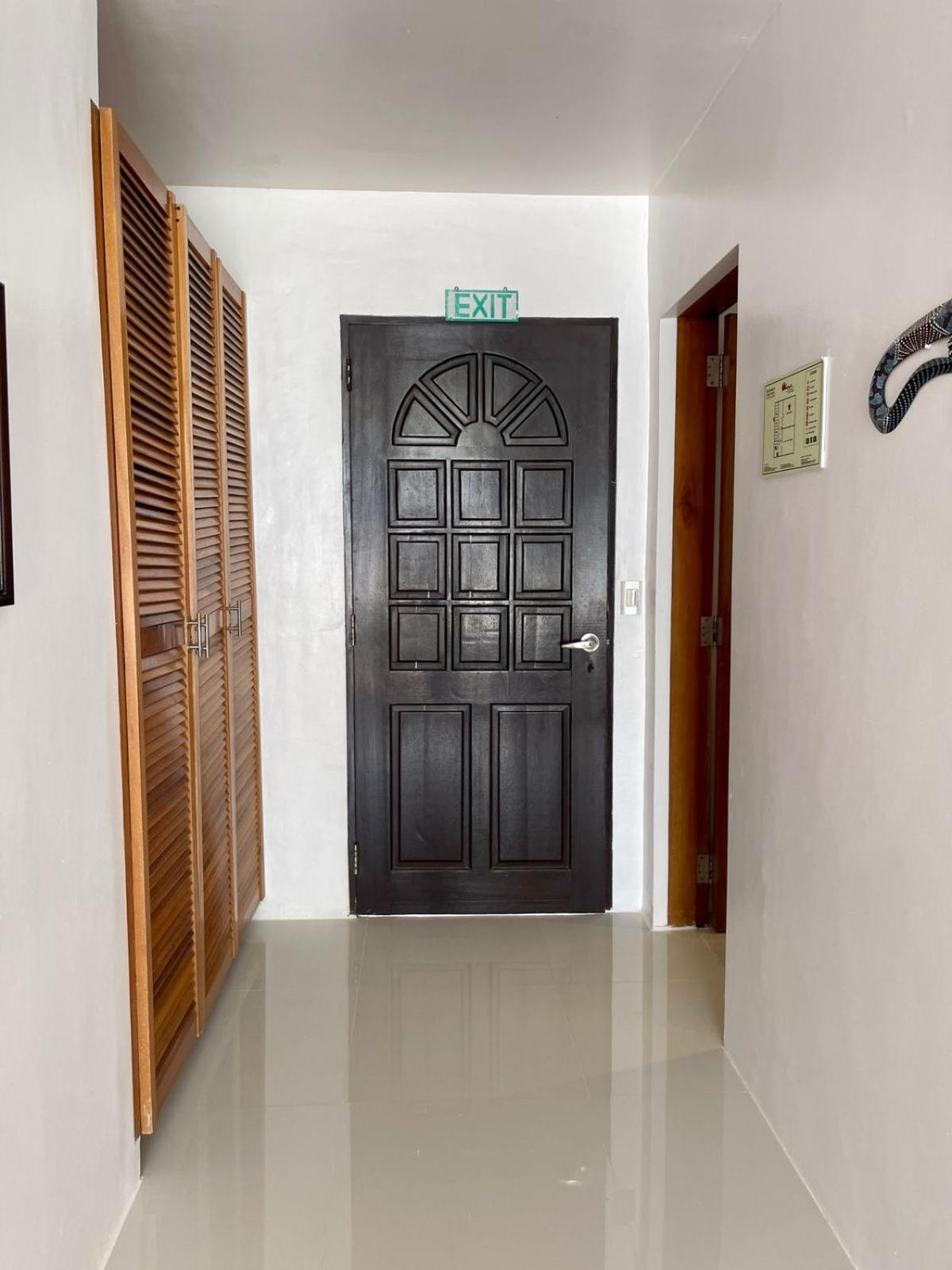 Calypso Beach And Dive Resort Manoc-Manoc Ngoại thất bức ảnh