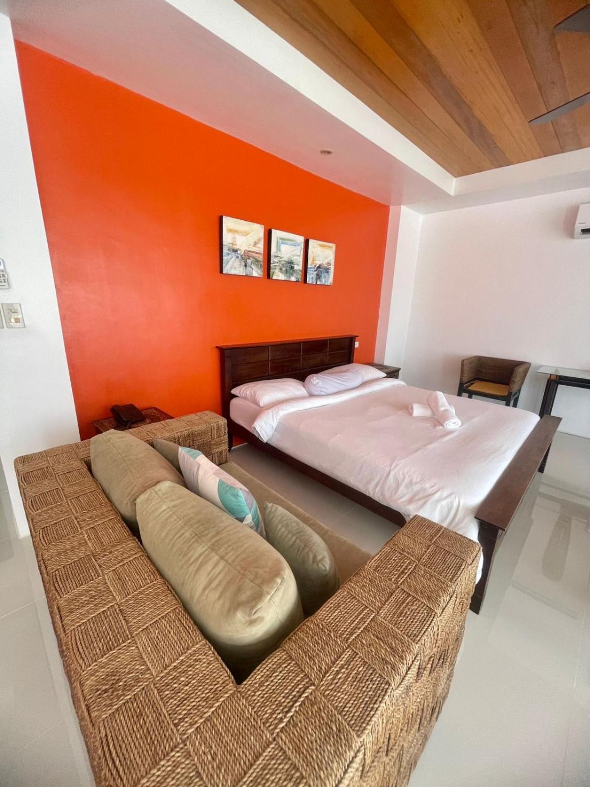 Calypso Beach And Dive Resort Manoc-Manoc Ngoại thất bức ảnh
