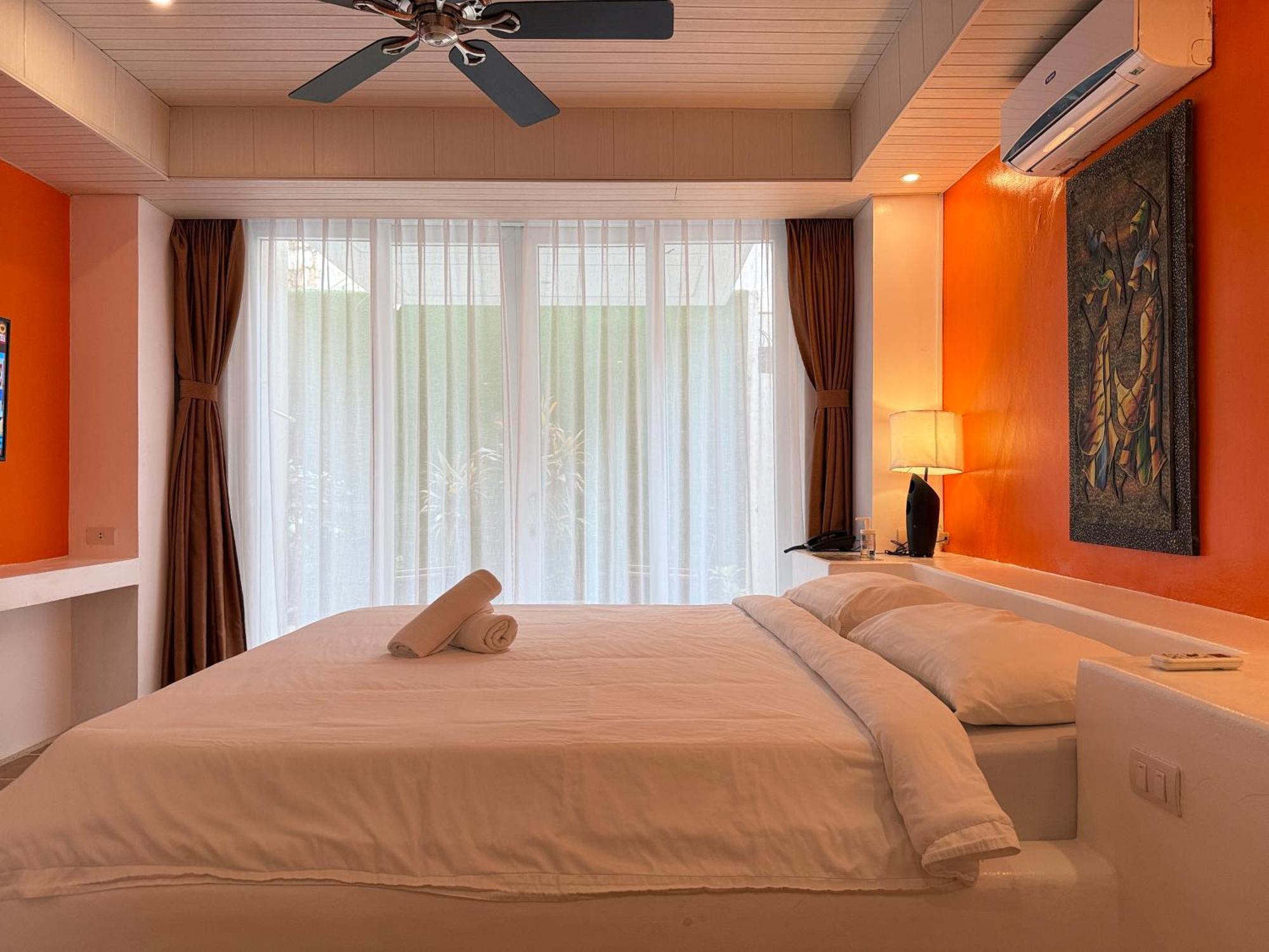 Calypso Beach And Dive Resort Manoc-Manoc Ngoại thất bức ảnh