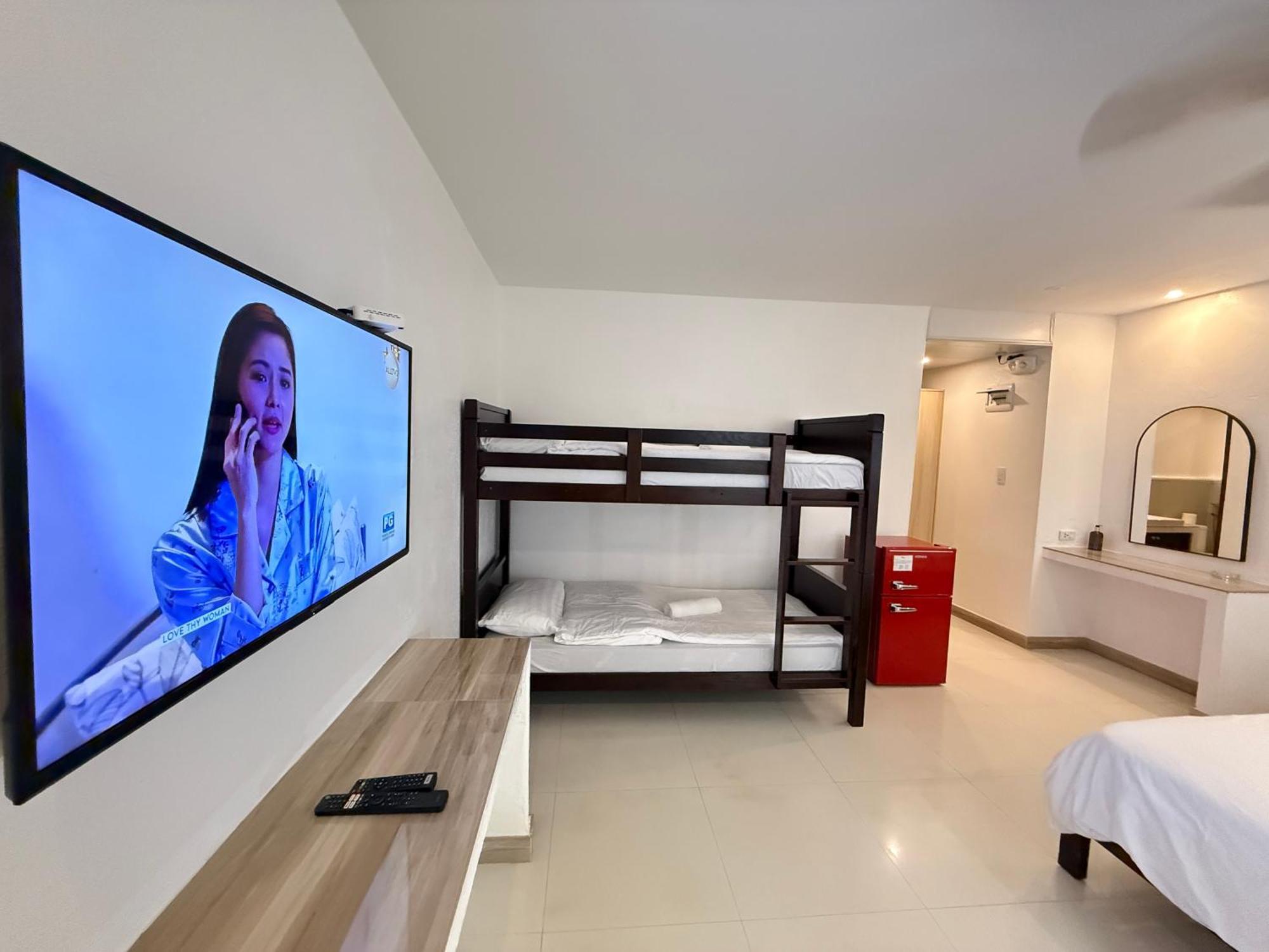 Calypso Beach And Dive Resort Manoc-Manoc Ngoại thất bức ảnh