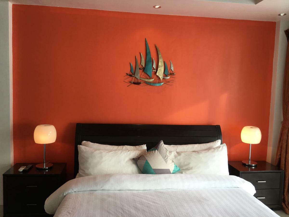 Calypso Beach And Dive Resort Manoc-Manoc Ngoại thất bức ảnh