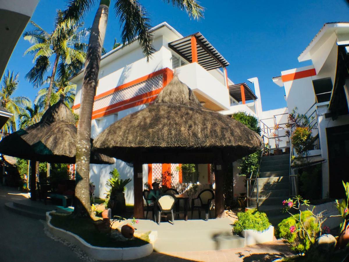 Calypso Beach And Dive Resort Manoc-Manoc Ngoại thất bức ảnh